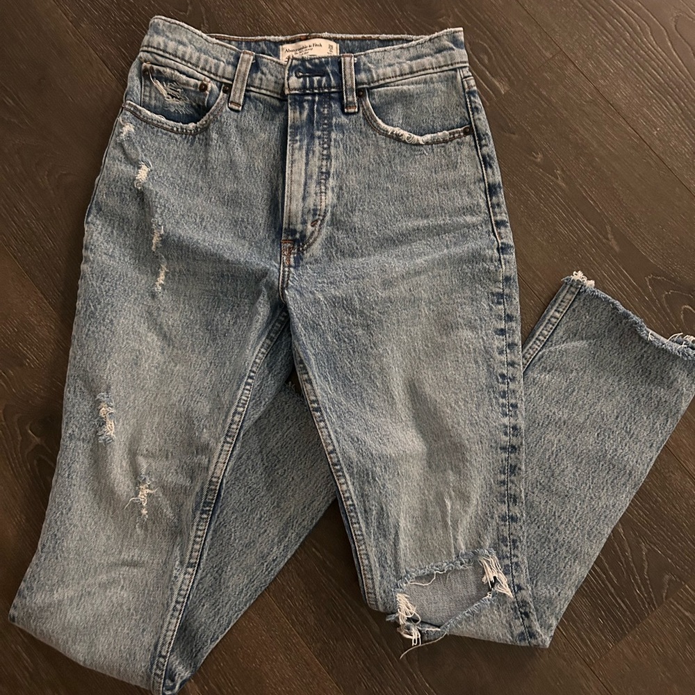 Abercrombie & Fitch The 90s Skinny High Rise Jeans